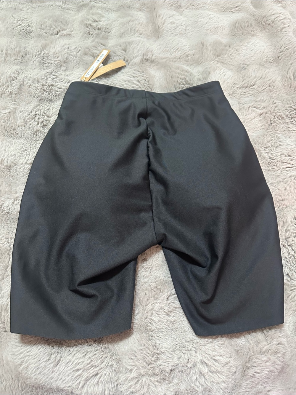 NWT SKIMS BODY BUTT ENHANCING SHORT M